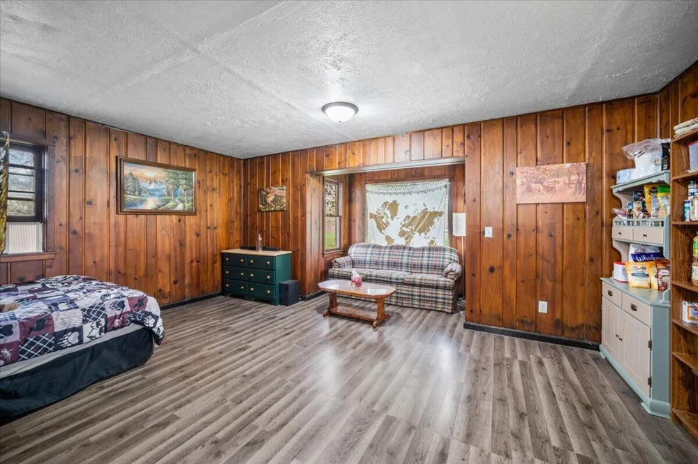 5599 Howard City Edmore Road Home Township, MI 48891