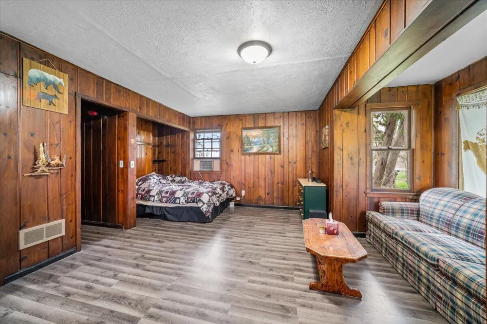 5599 Howard City Edmore Road Home Township, MI 48891