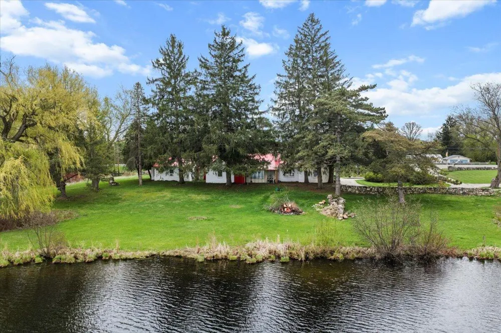 5599 Howard City Edmore Road Home Township, MI 48891