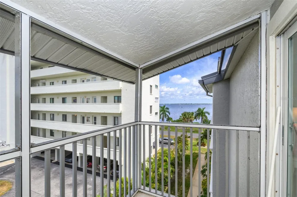 1477 PARK BEACH CIRCLE #33 Punta Gorda, FL 33950