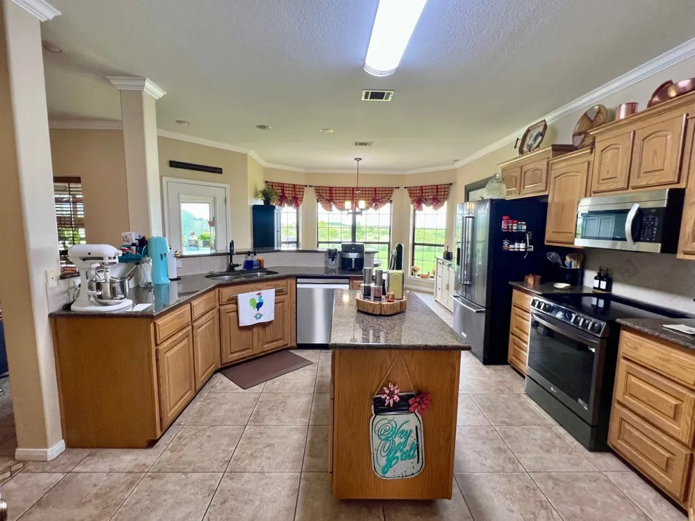 2276 Hodge Moody, TX 76557