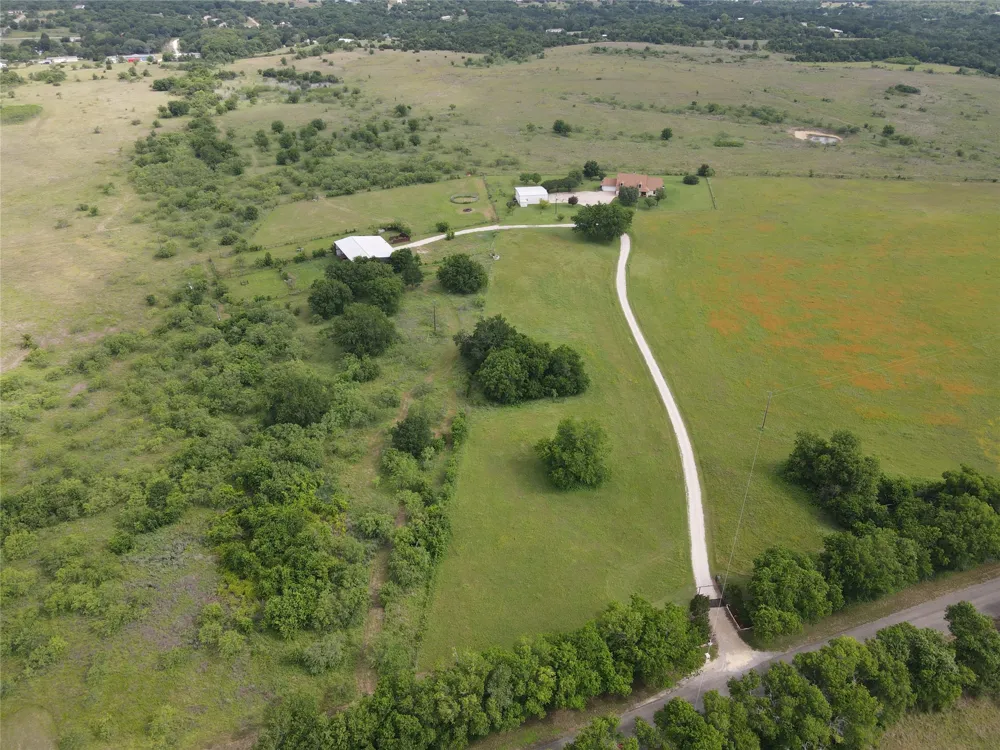 2276 Hodge Moody, TX 76557