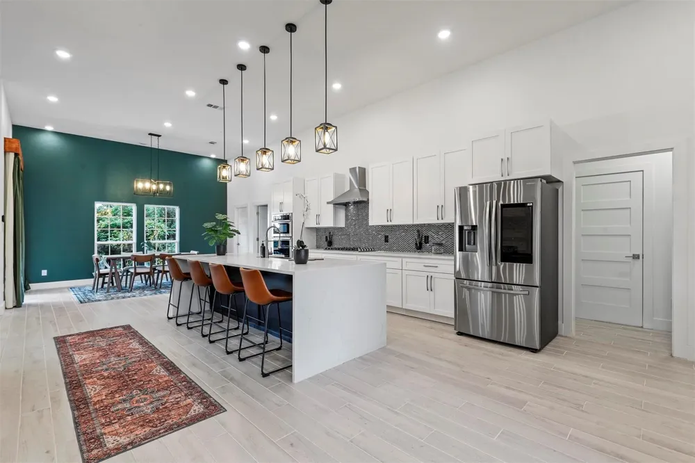4013 Legend Trail Granbury, TX 76049