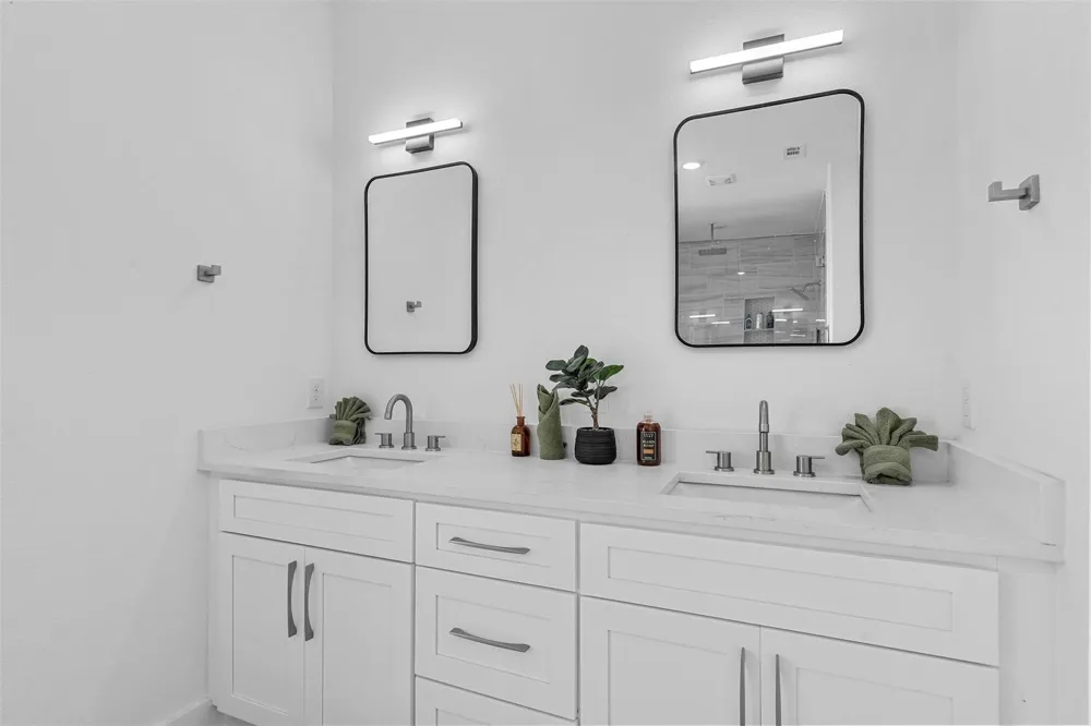 4013 Legend Trail Granbury, TX 76049