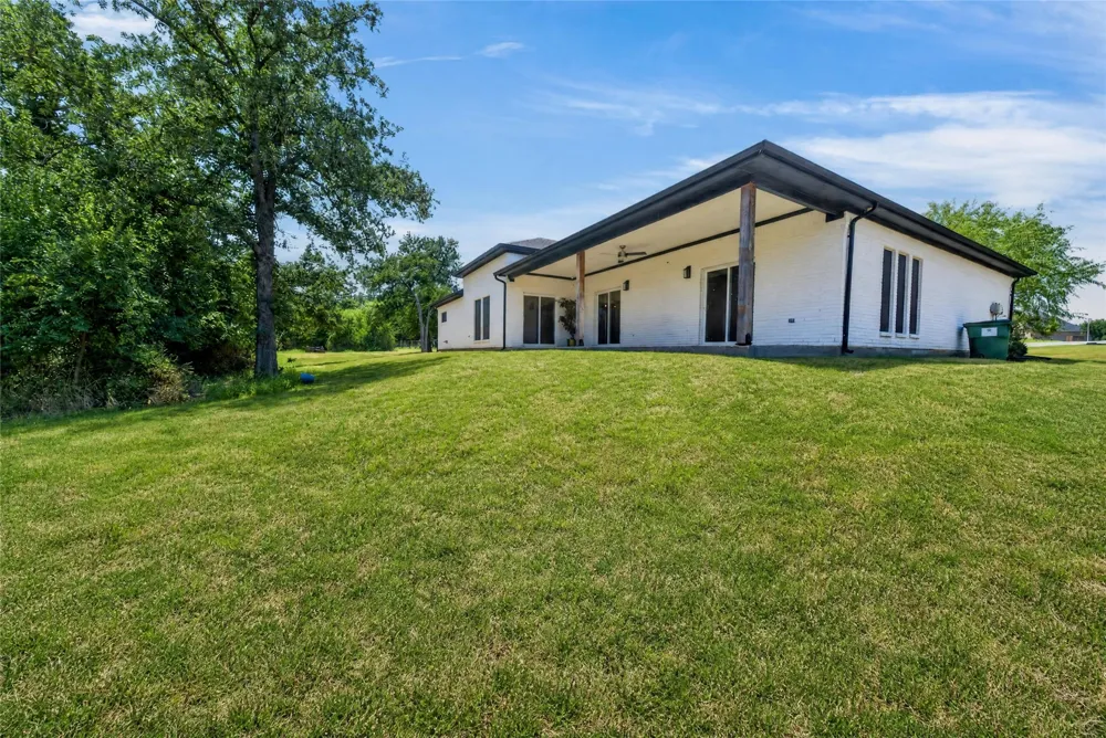 4013 Legend Trail Granbury, TX 76049