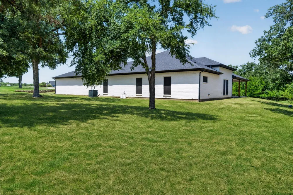 4013 Legend Trail Granbury, TX 76049