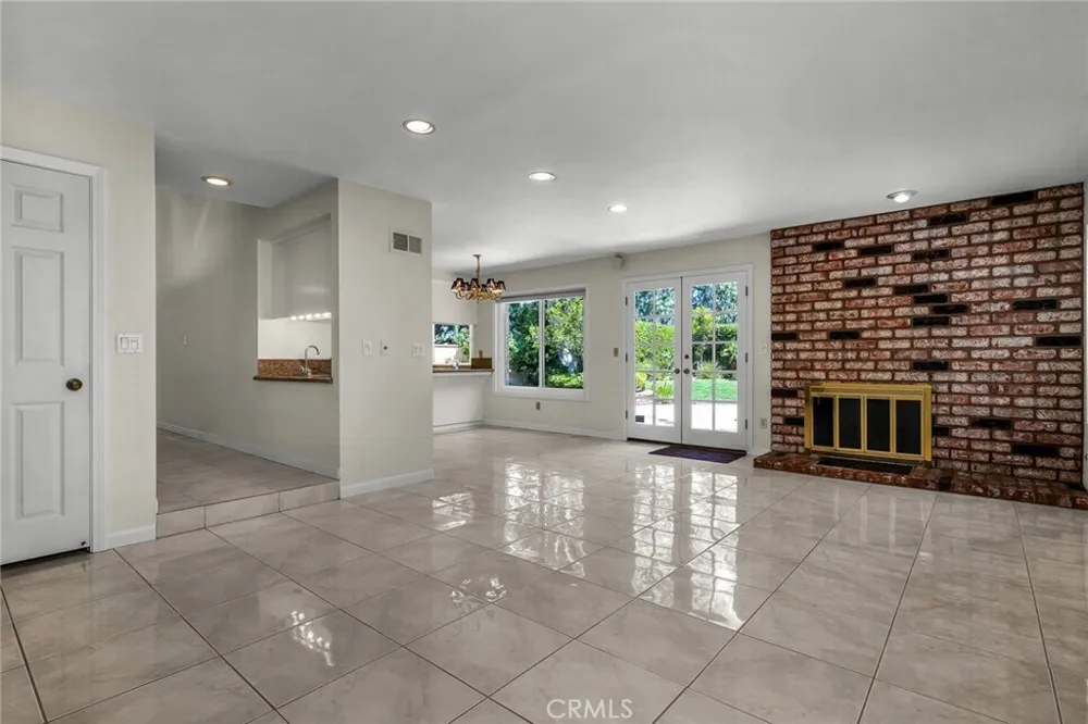 22253 Drums Court Calabasas, CA 91302