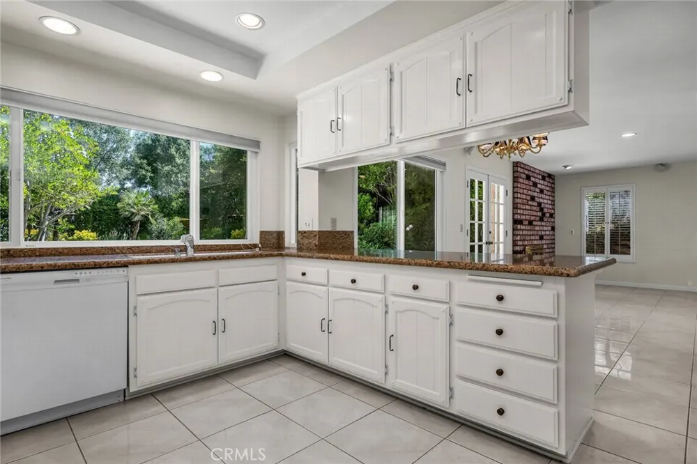 22253 Drums Court Calabasas, CA 91302