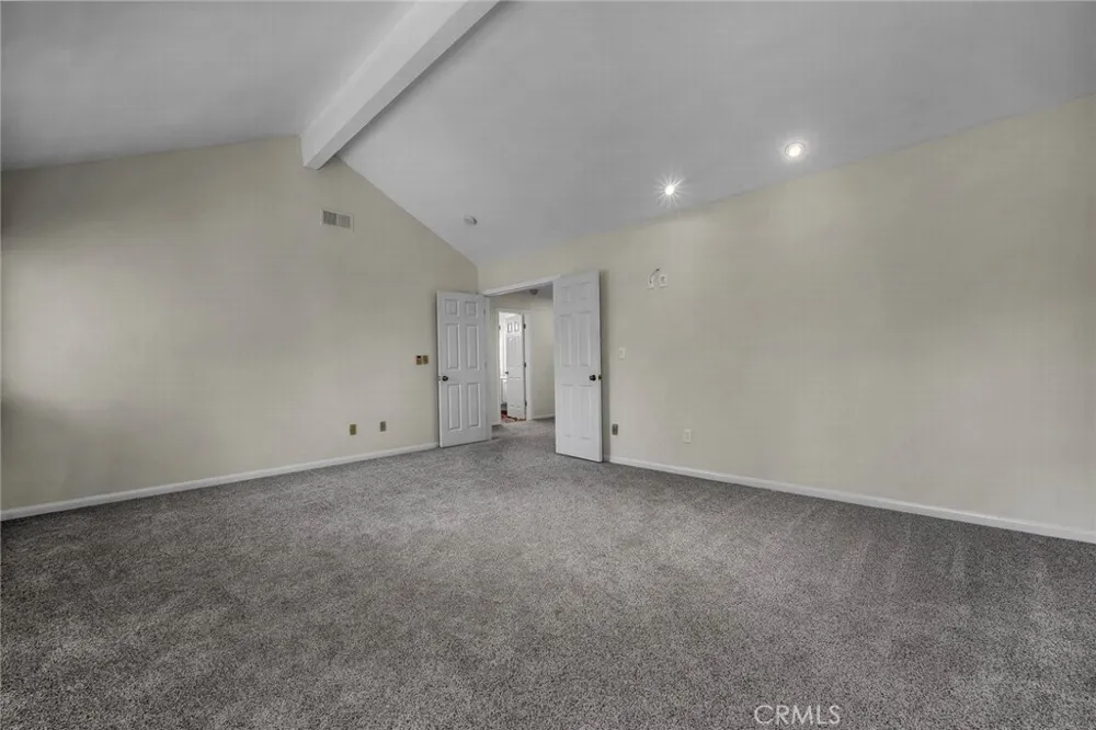 22253 Drums Court Calabasas, CA 91302