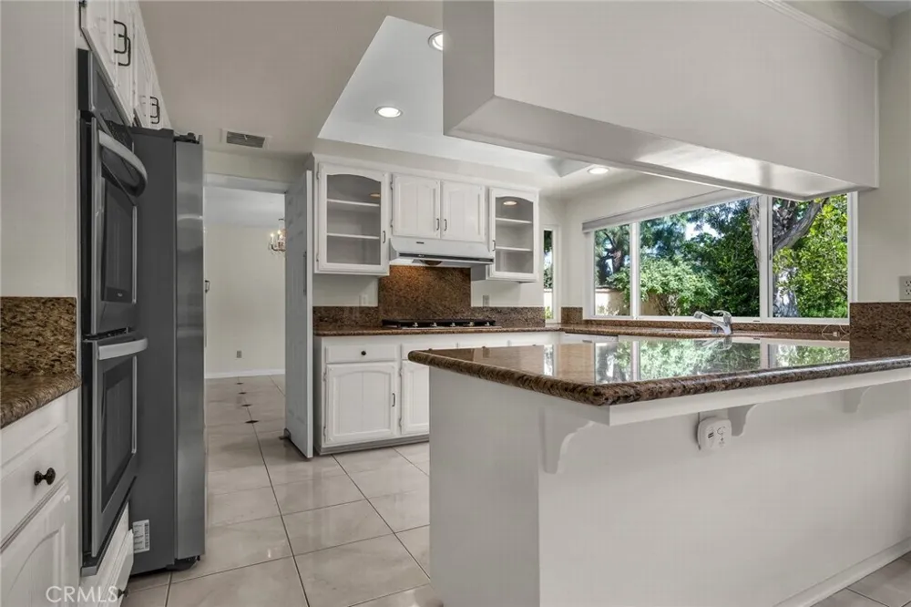 22253 Drums Court Calabasas, CA 91302