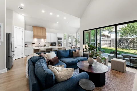 416 Crescent Heights Drive