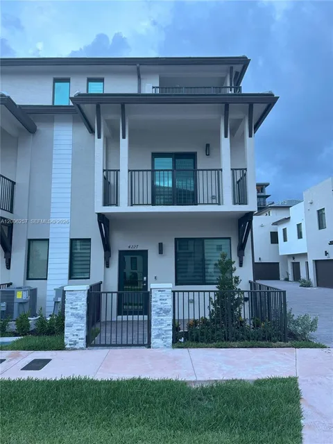 4227 NW 83rd Path