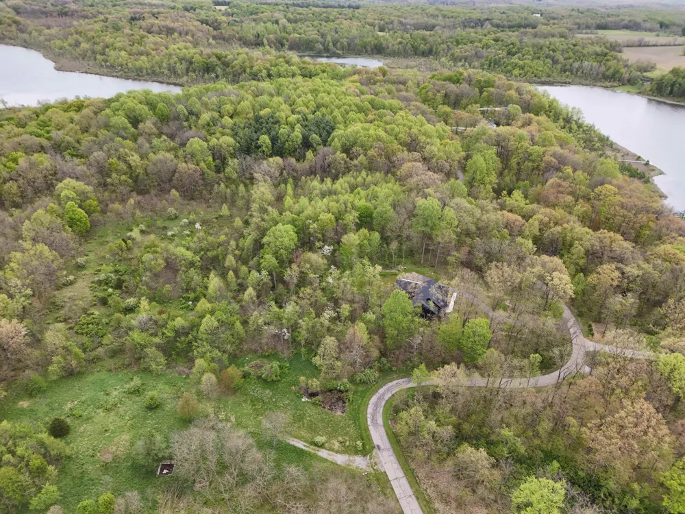 10 Long Lake Drive Cassopolis, MI 49031