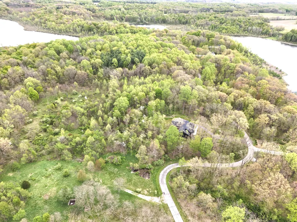 10 Long Lake Drive Cassopolis, MI 49031