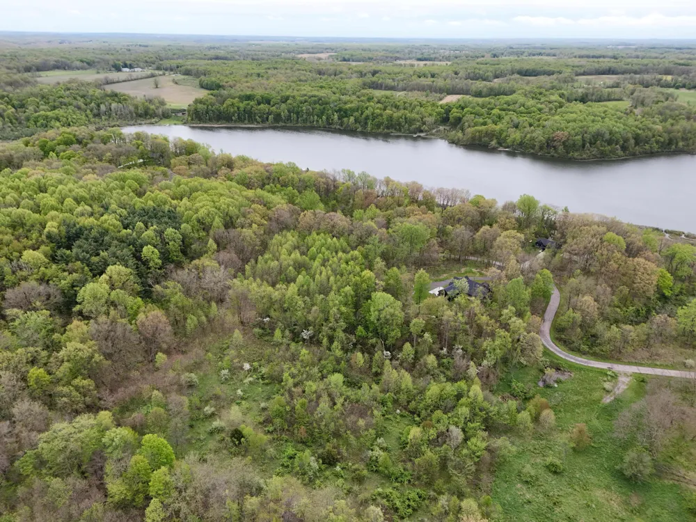 10 Long Lake Drive Cassopolis, MI 49031