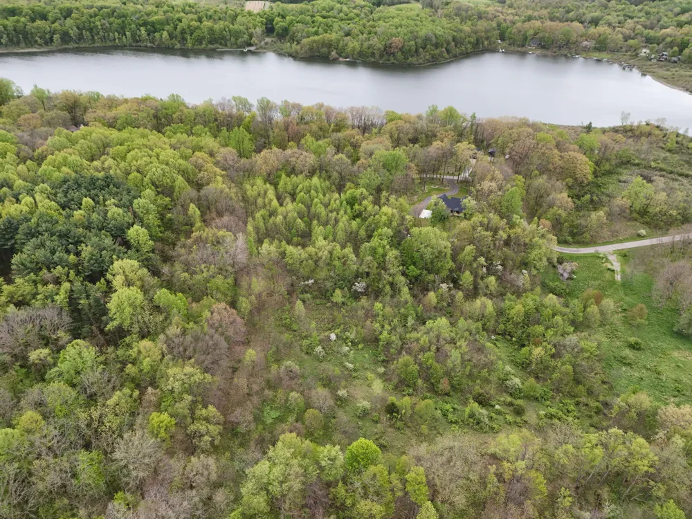 10 Long Lake Drive Cassopolis, MI 49031