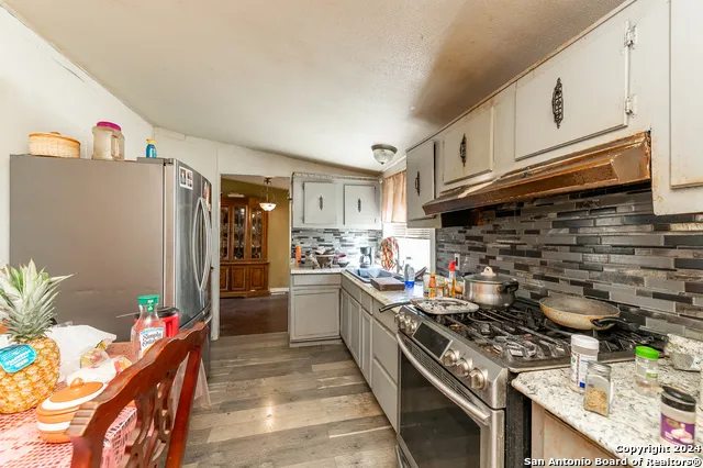 989 Oil Well Road Pipe Creek, TX 78063