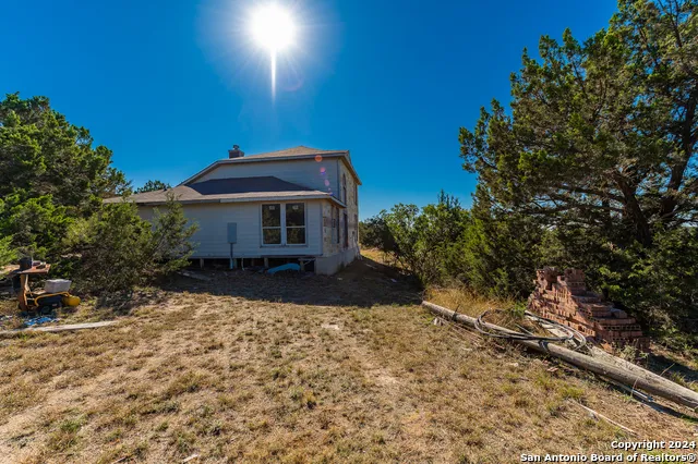 989 Oil Well Road Pipe Creek, TX 78063