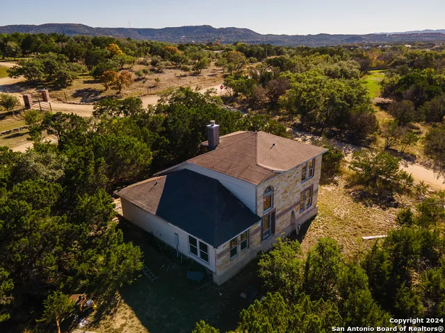 989 Oil Well Road Pipe Creek, TX 78063