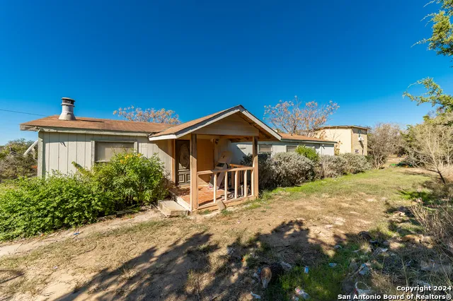 989 Oil Well Road Pipe Creek, TX 78063