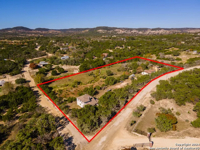 989 Oil Well Road Pipe Creek, TX 78063