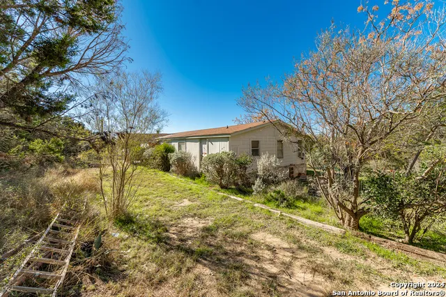 989 Oil Well Road Pipe Creek, TX 78063