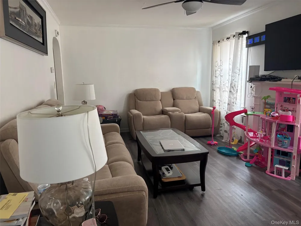 91 Broadway Valley Stream, NY 11580