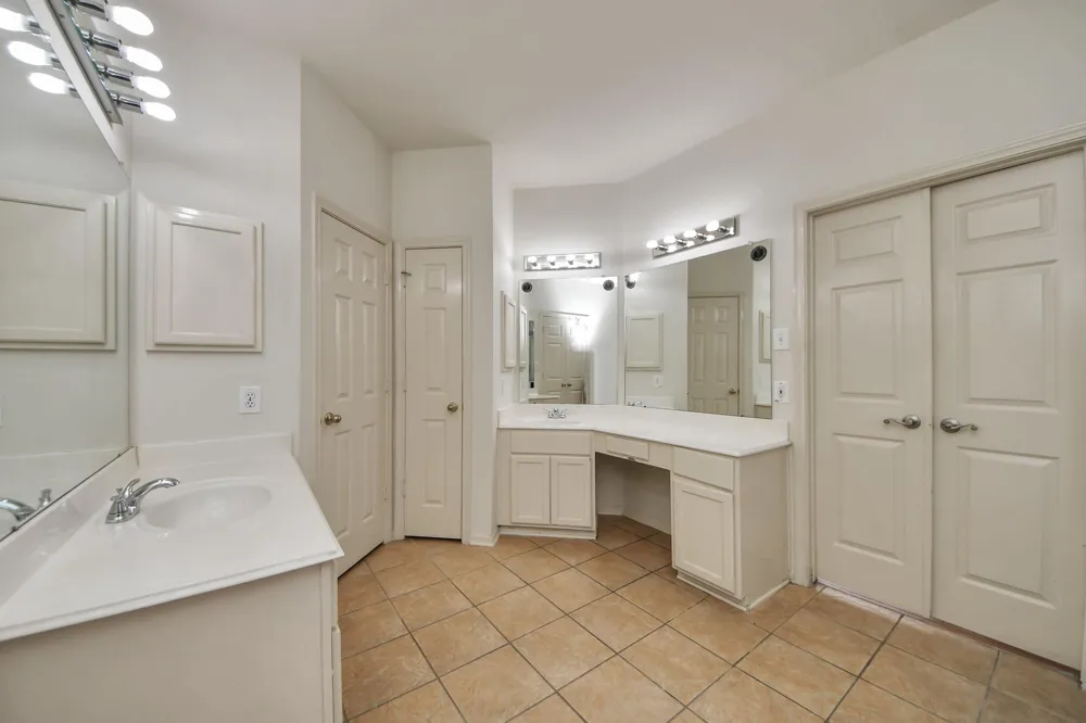 12207 Meadow Lane Court Meadows Place, TX 77477