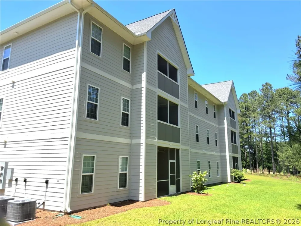 260 Gallery Drive #102 Spring Lake, NC 28390
