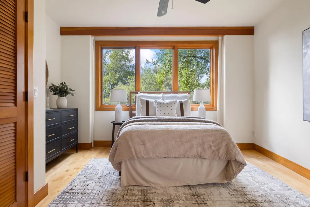 100 Zachary Lane Glen Ellen, CA 95404