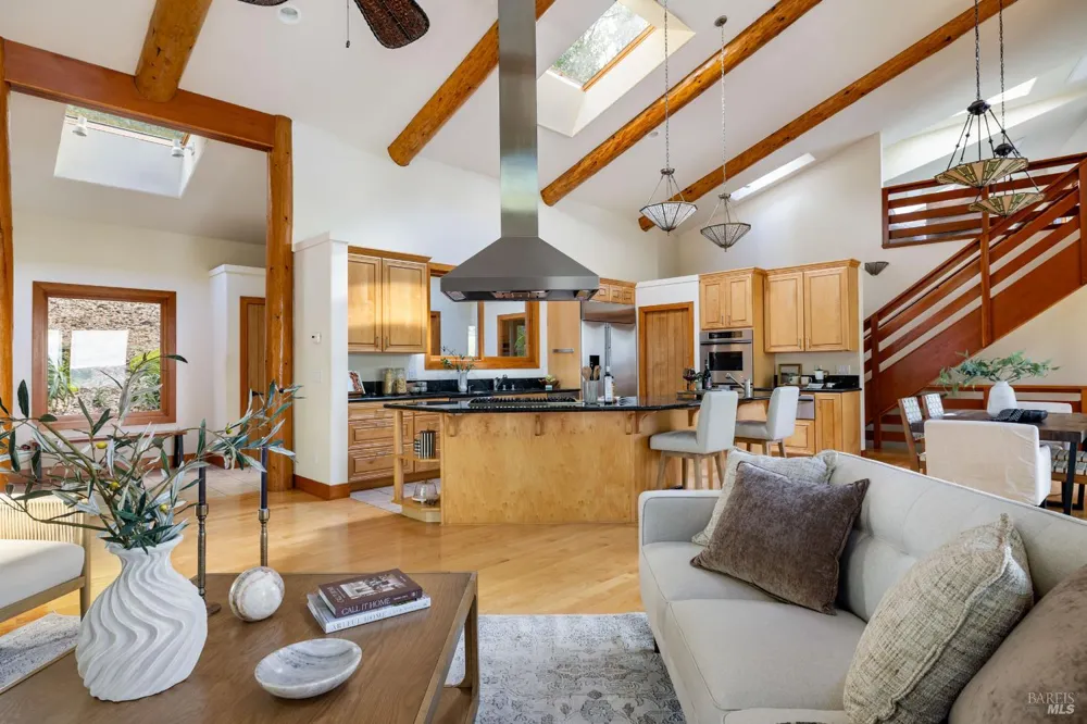 100 Zachary Lane Glen Ellen, CA 95404