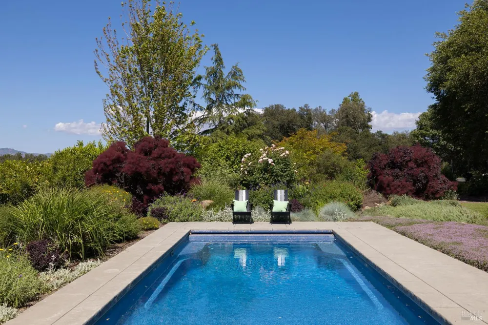 100 Zachary Lane Glen Ellen, CA 95404