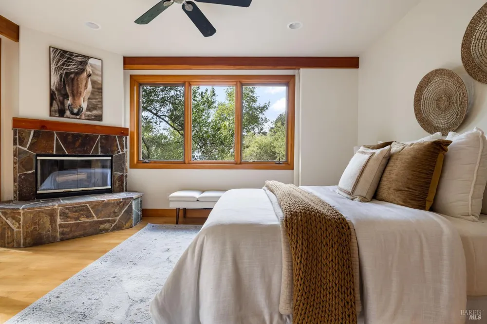 100 Zachary Lane Glen Ellen, CA 95404