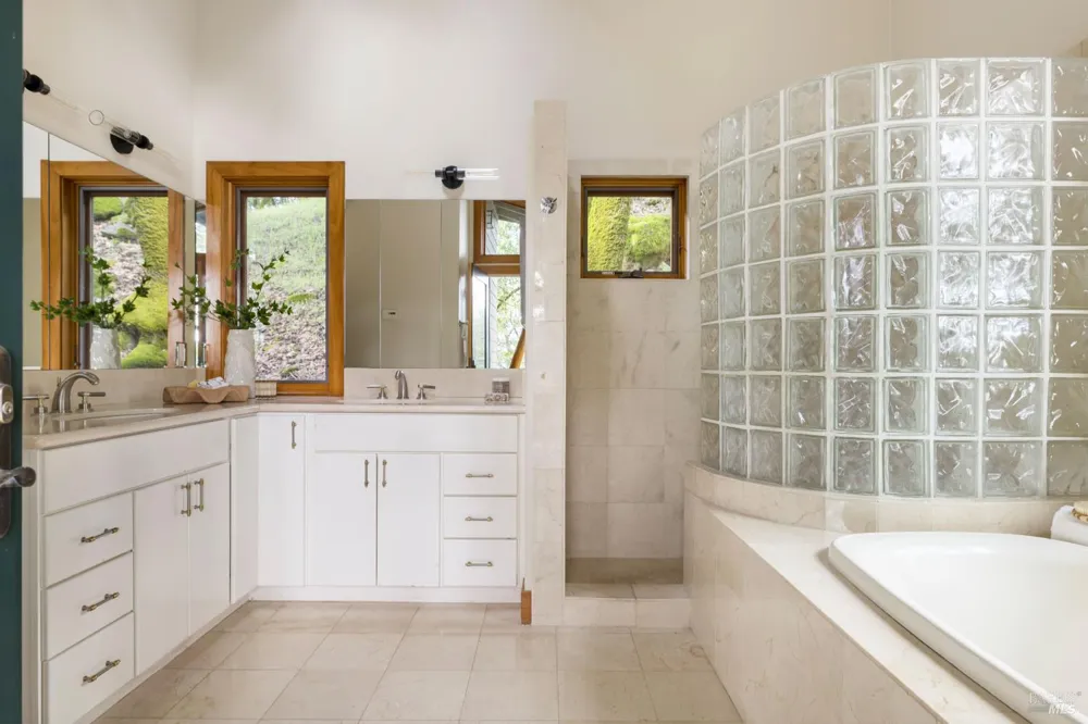 100 Zachary Lane Glen Ellen, CA 95404