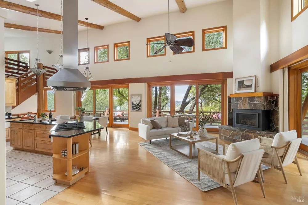 100 Zachary Lane Glen Ellen, CA 95404