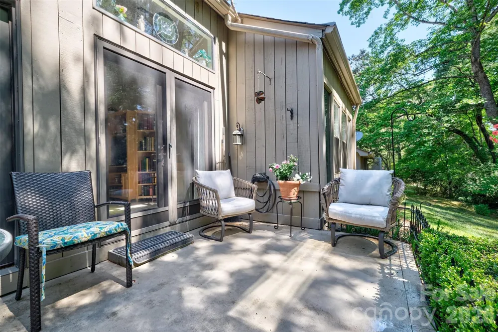 114 Pine Grove Circle Lake Wylie, SC 29710