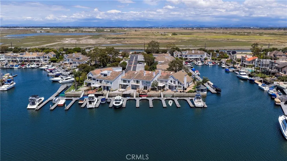 16068 Bonaire Huntington Beach, CA 92649