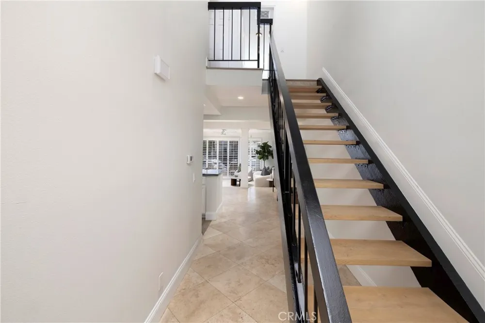 16068 Bonaire Huntington Beach, CA 92649