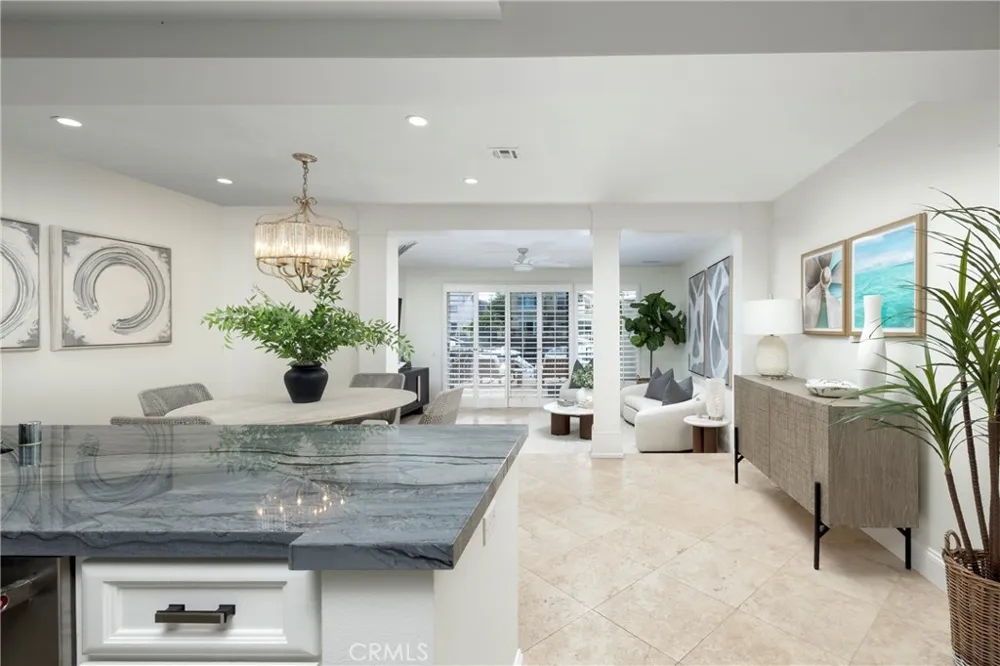 16068 Bonaire Huntington Beach, CA 92649