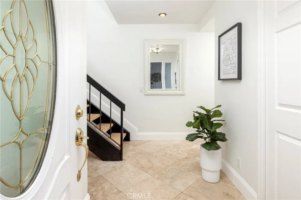 16068 Bonaire Huntington Beach, CA 92649