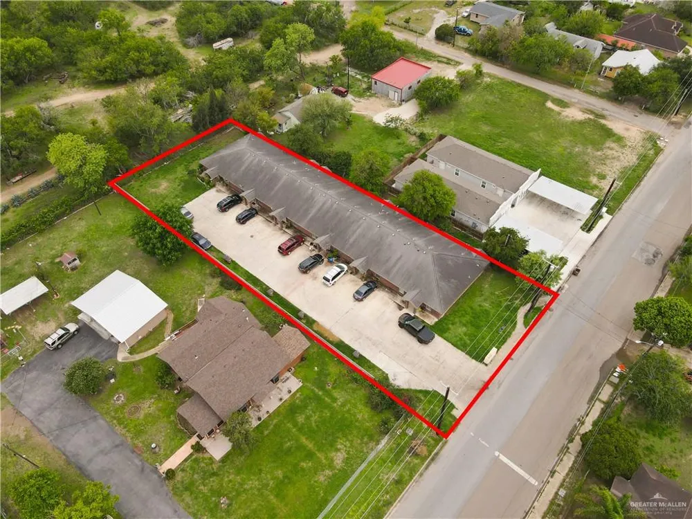 905 South Avenue Donna, TX 78537