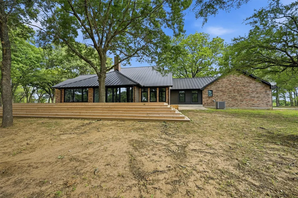 410 Arkansas Road Sadler, TX 76264