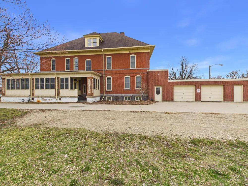 402 Second Street SE Melrose, MN 56352