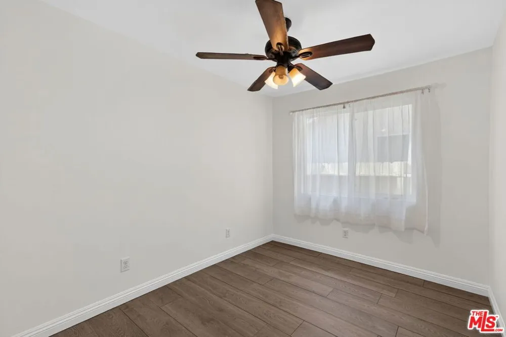 9321 Virginia Avenue South Gate, CA 90280