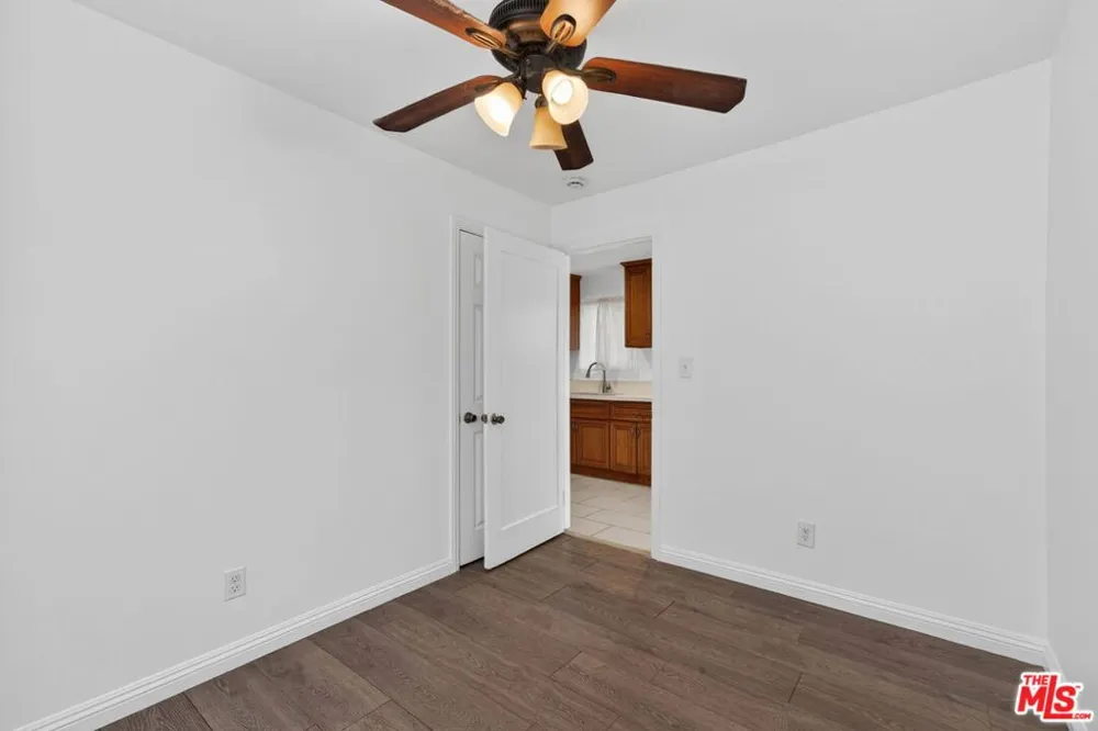 9321 Virginia Avenue South Gate, CA 90280