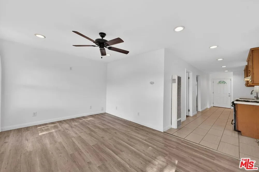 9321 Virginia Avenue South Gate, CA 90280