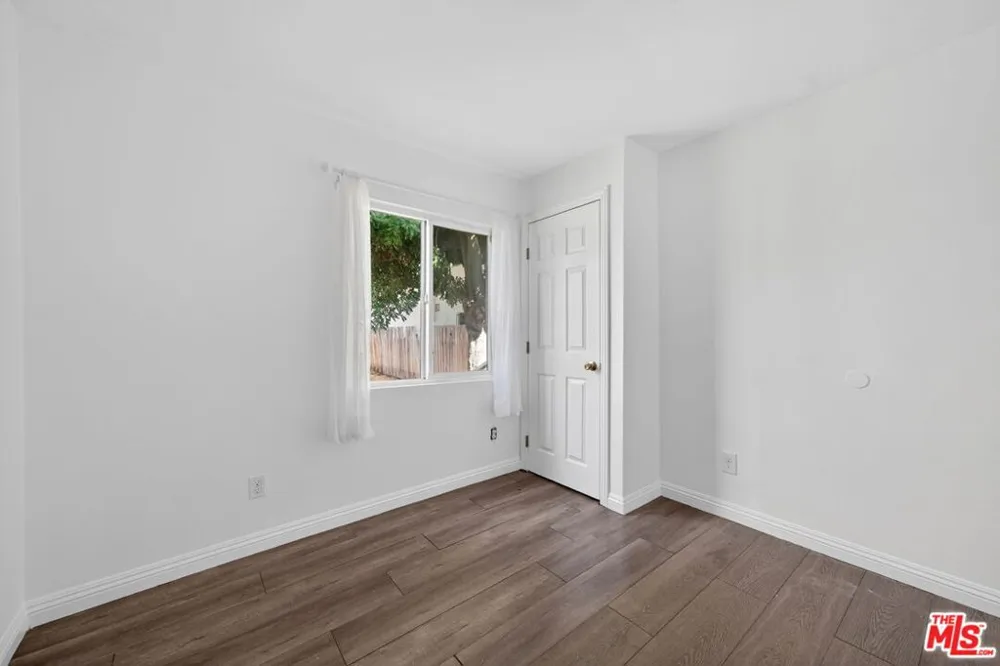 9321 Virginia Avenue South Gate, CA 90280