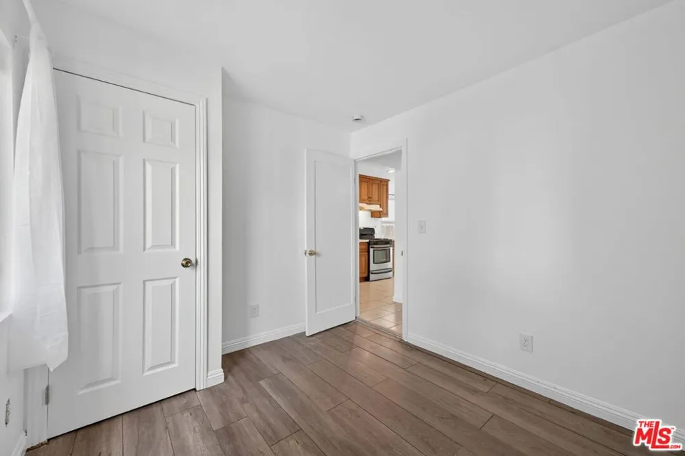9321 Virginia Avenue South Gate, CA 90280