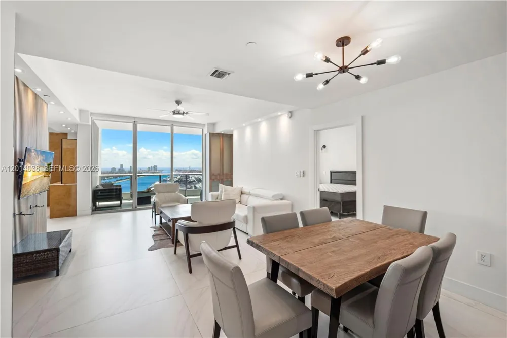 900 Biscayne Blvd #4202 Miami, FL 33132