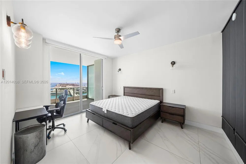 900 Biscayne Blvd #4202 Miami, FL 33132